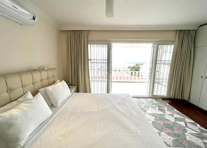 Bodrum Burcu Villa , Magnificent Sea View, Cozy, Free Otopark, Free Wifi