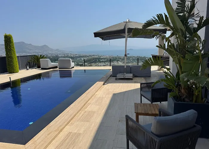 Villa Aylinda With Private Heated Pool